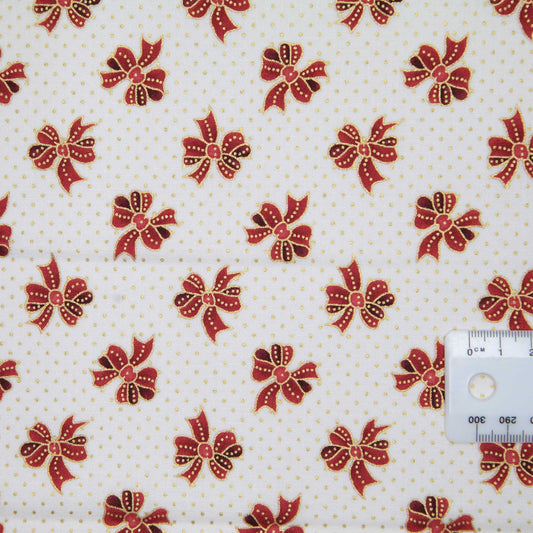 Evergreen - Red Bows