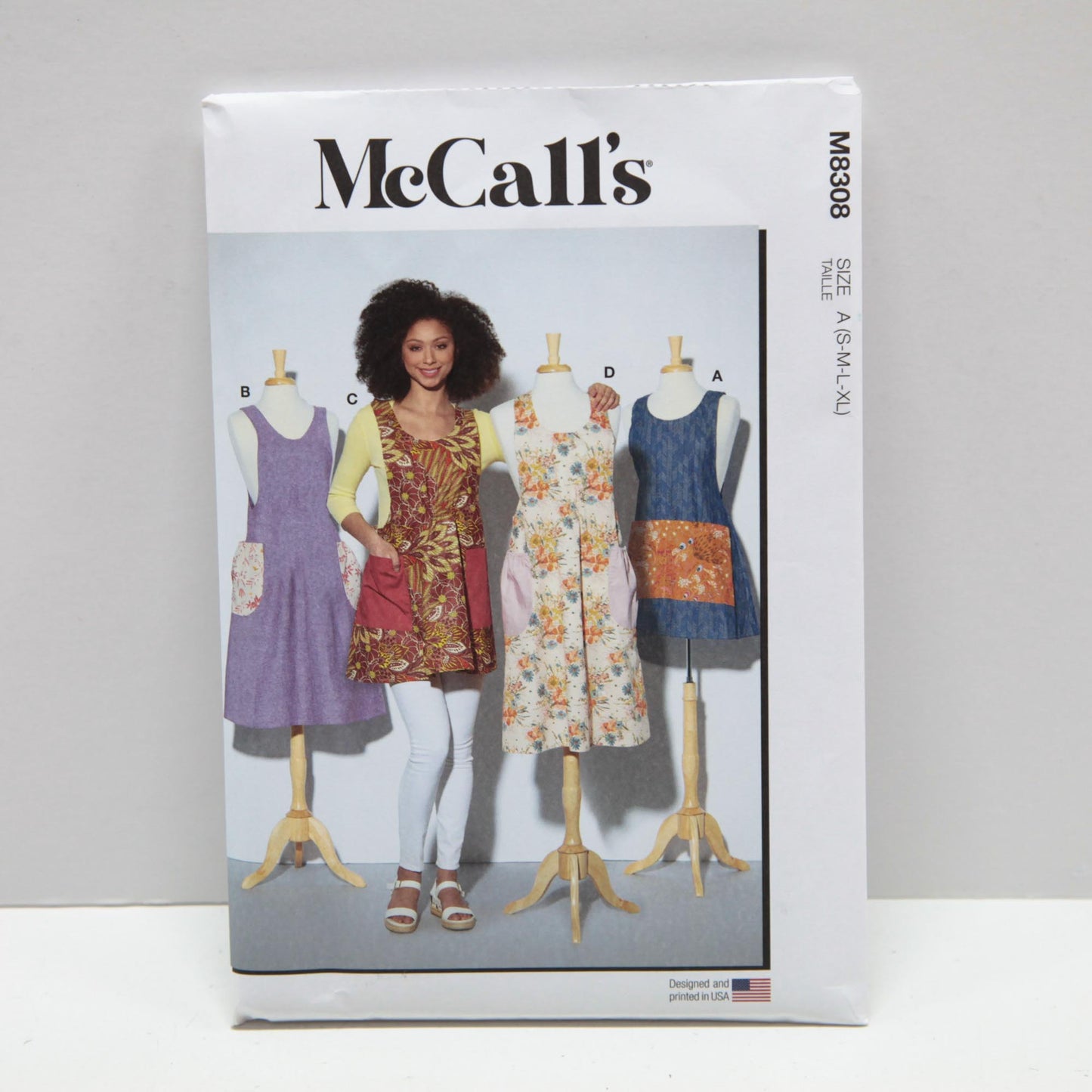 M8308 Misses' Aprons