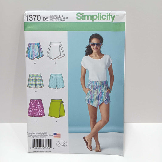 S1370 Misses Skirt, Shorts and Skort