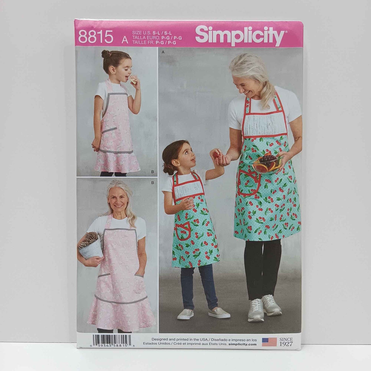 S8815 Childs and Misses Aprons