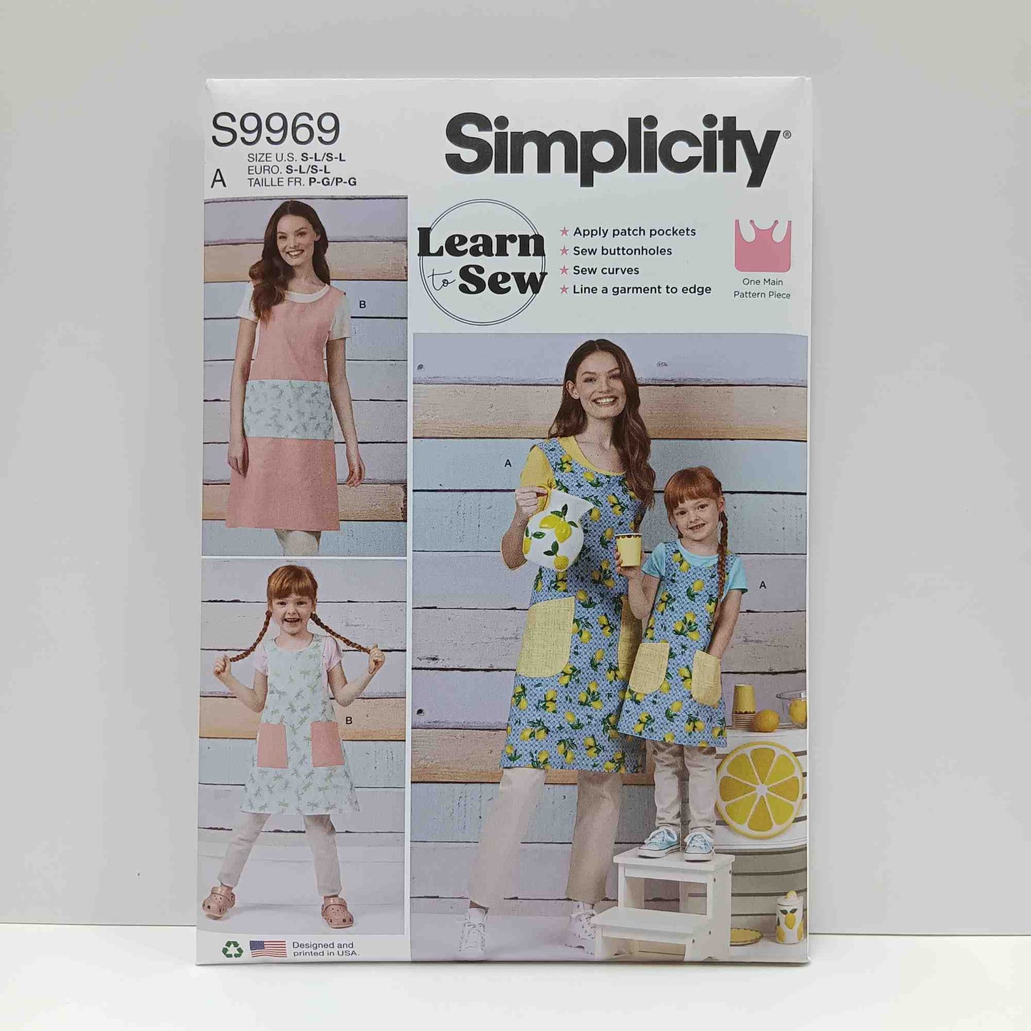 S9969 Childrens and Misses Reversible Aprons